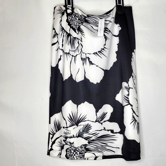 New York & Co Stretch Black White Floral Skirt - Picture 4 of 6